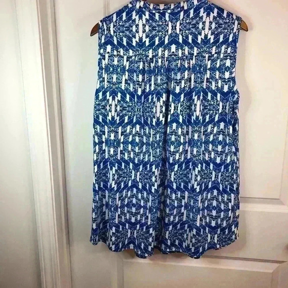 New Directions Belk Brand Womens 2X blue and white geometric print blouse - Picture 4 of 4